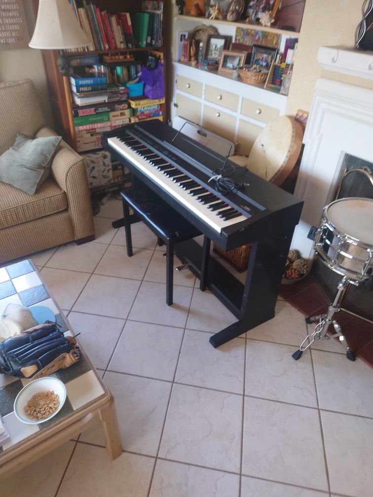 Kawai Digital Piano 230 (Read)