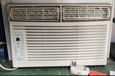 Frigidaire Window Air Conditioner 6000 BTU ICE COLD