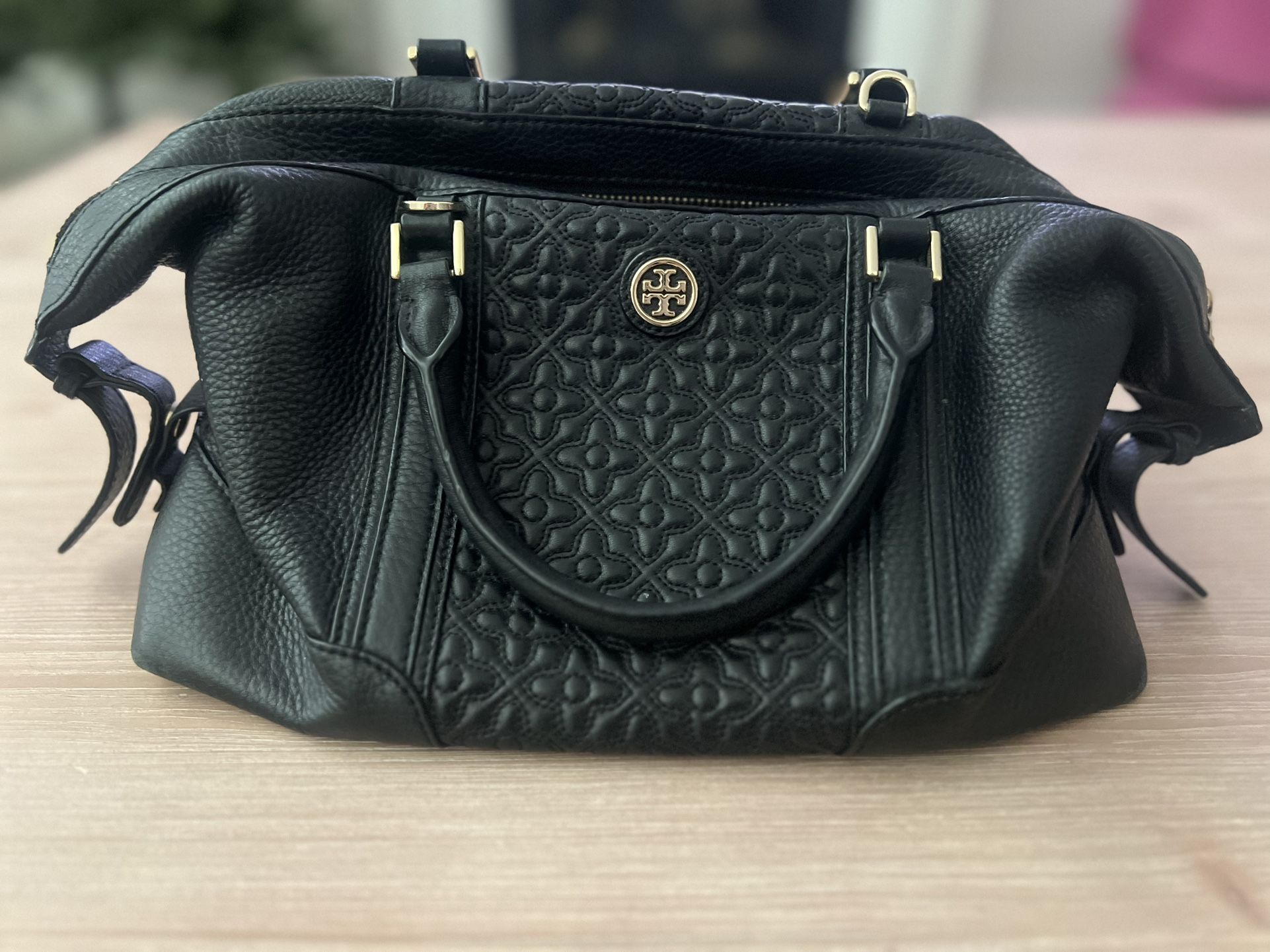 Black Tory Burch Handle Bag!