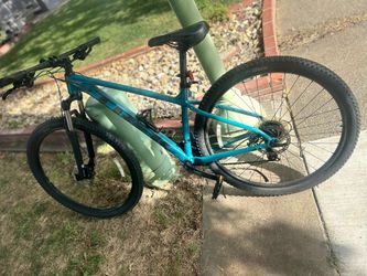 29” Trek Marlin 5 (trade For Iphone13 Or Later)
