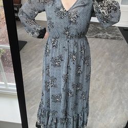 Women’s dress size small