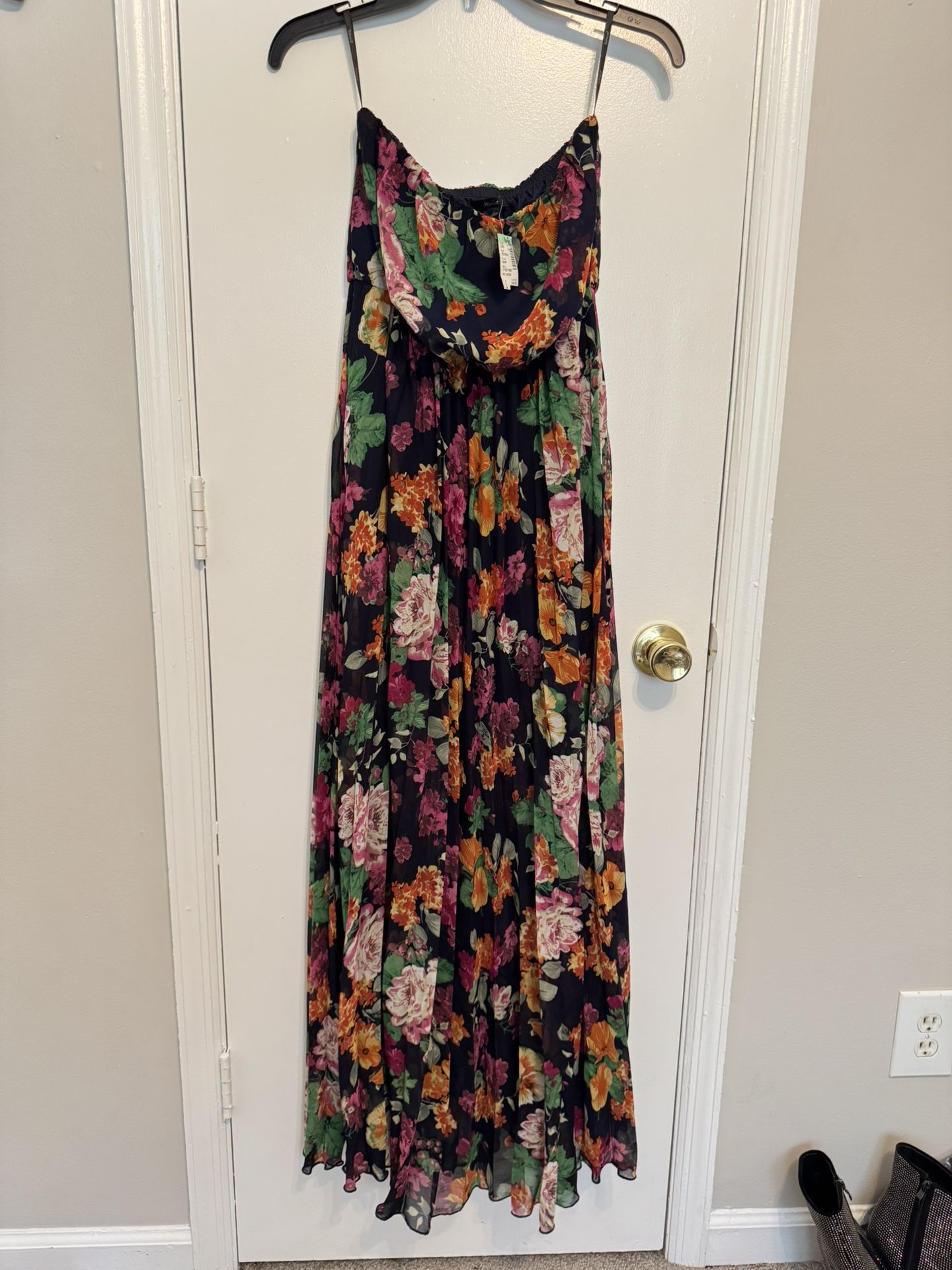 Beautiful Maxi Floral Dress Lightweight