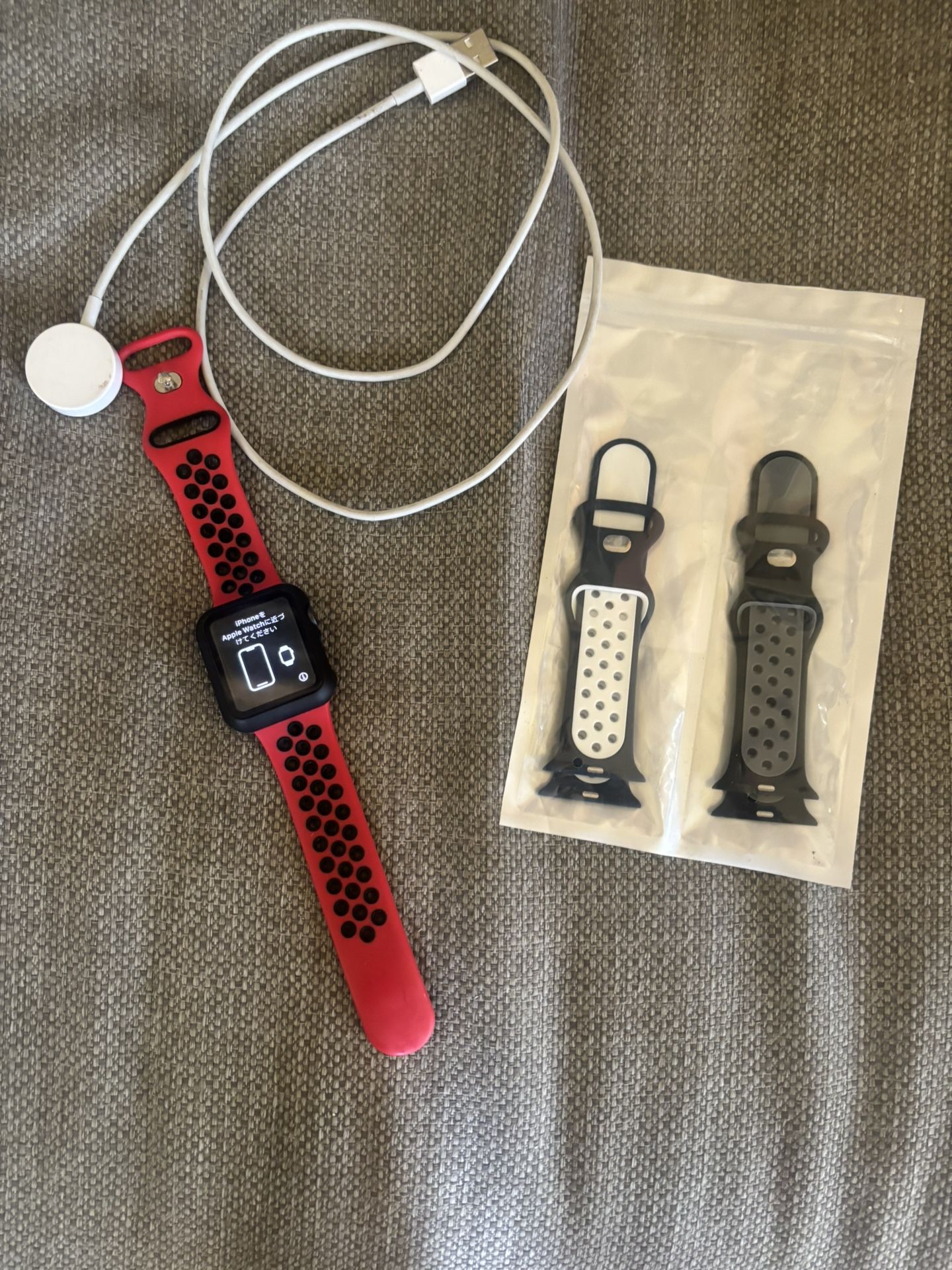 Apple Watch Series 3. Very good condition. Unlocked. Only works with iPhone 6 To iPhone 11