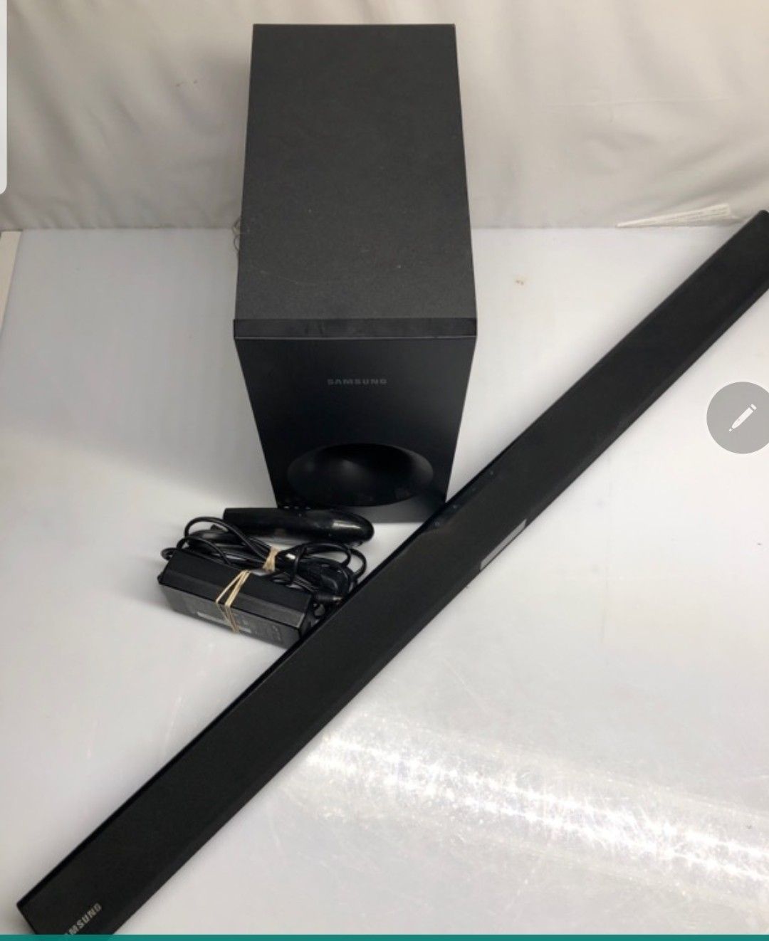 Samsung soundbar and subwoofer