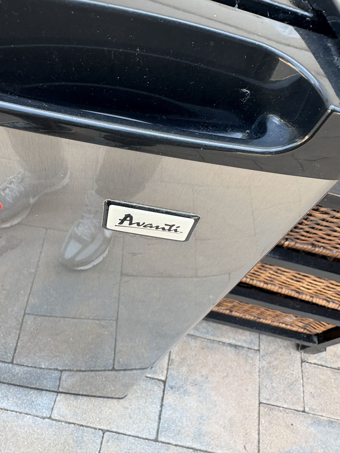 Avanti Mini Fridge