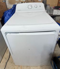 Hotpoint Electric Dryer 2022 Like New. Model: HTX24EASKWS 6.2 Cu Ft