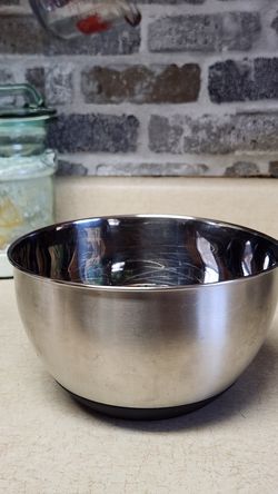 2 pc Stainless Steel Mixing Bowls with Non-Slip Base
