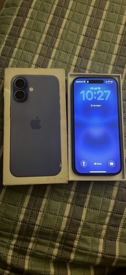iPhone 16 ultramarine