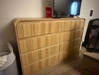 Dresser 8 Drawers