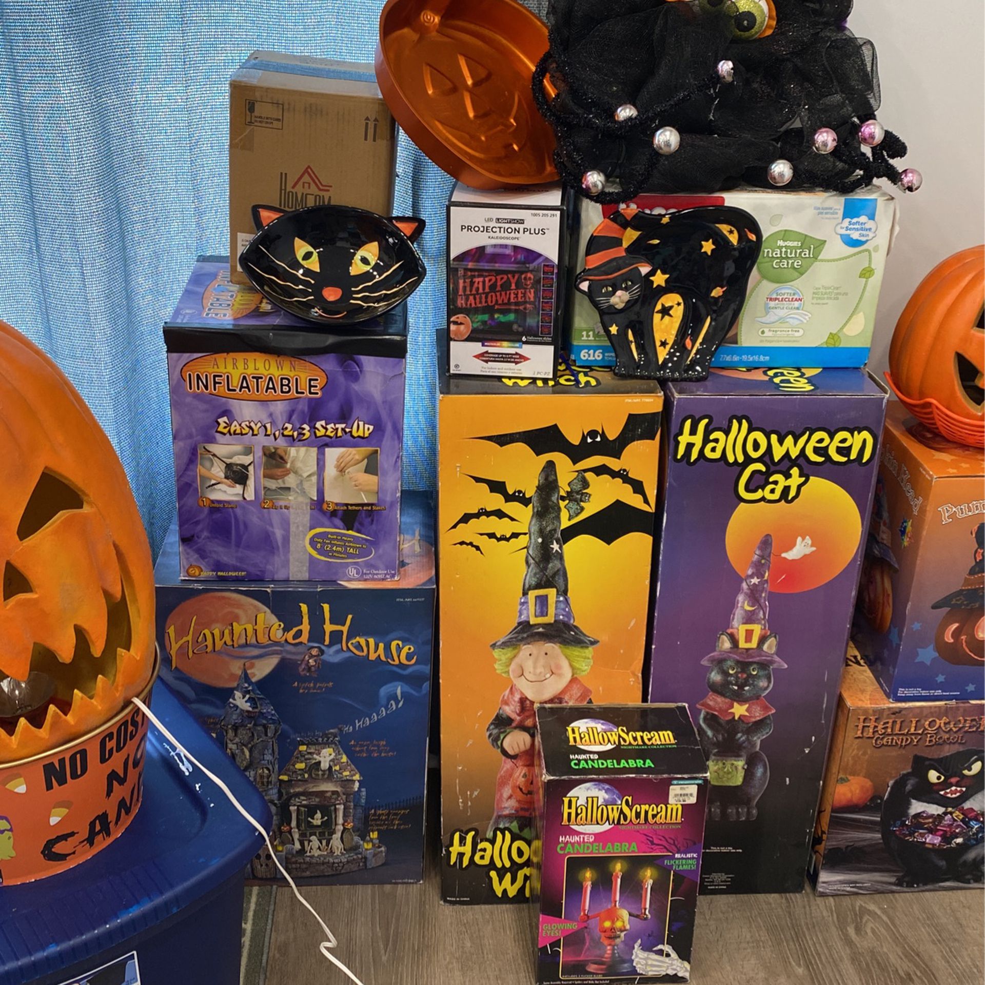 Huge Lot Of Halloween Decorations !