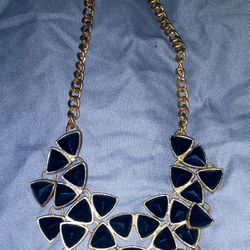 Black Triangular Stone Statement Necklace with Gold-Tone Setting and Adjustable Chain