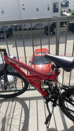 Gauntlet 24’ mountain bike red