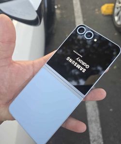 Samsung galaxy Z flip 6 unlocked with warranty