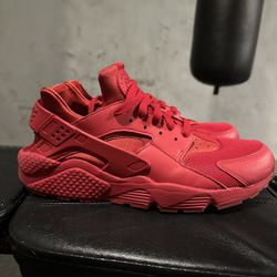 Nike Huarache Size 10