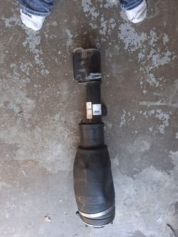 air strut 2008-2012 range Rover