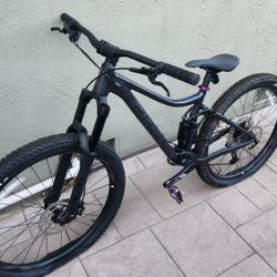 Giant Stance Moutain Bike