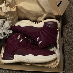 Jordan 12 limited edition Bordeaux / sail - metallic