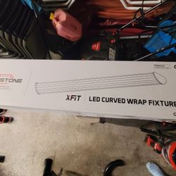 4ft l.e.d Dimmable light fixture