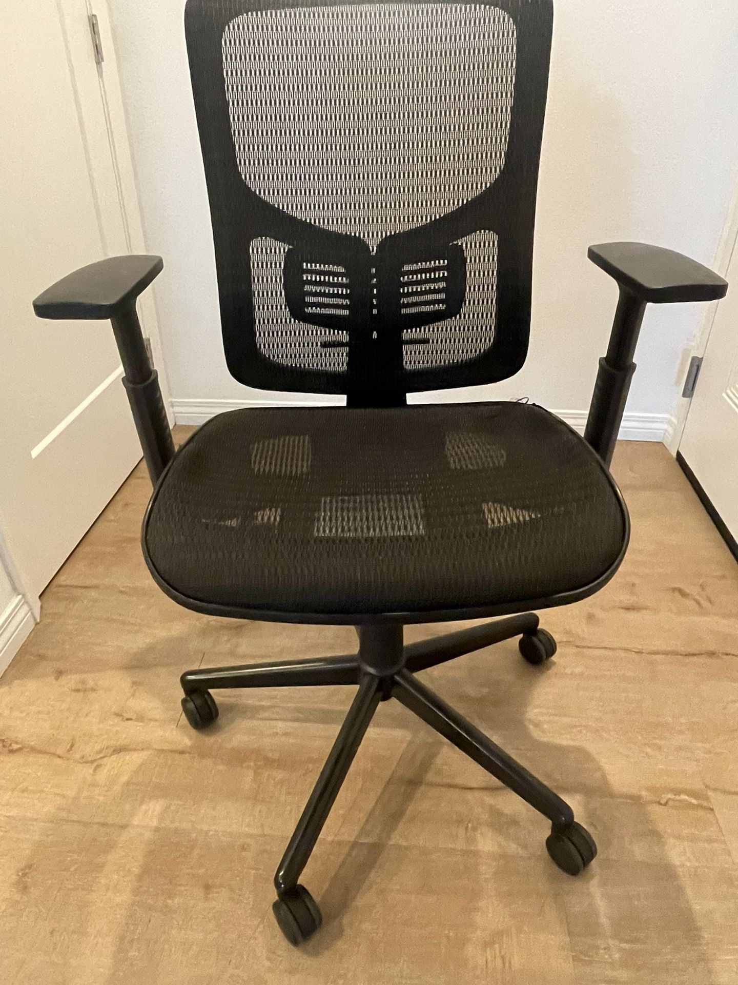 Black Rolling Office Chair