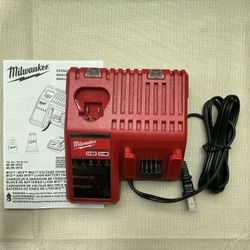 Milwaukee. M12/M18 Lithium Ion Battery Charger.