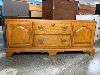 THOMASVILLE Fisher Collection 2-Door Sideboard