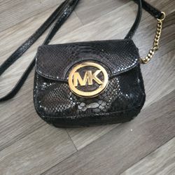 Authentic Micheal Koors Small Purse