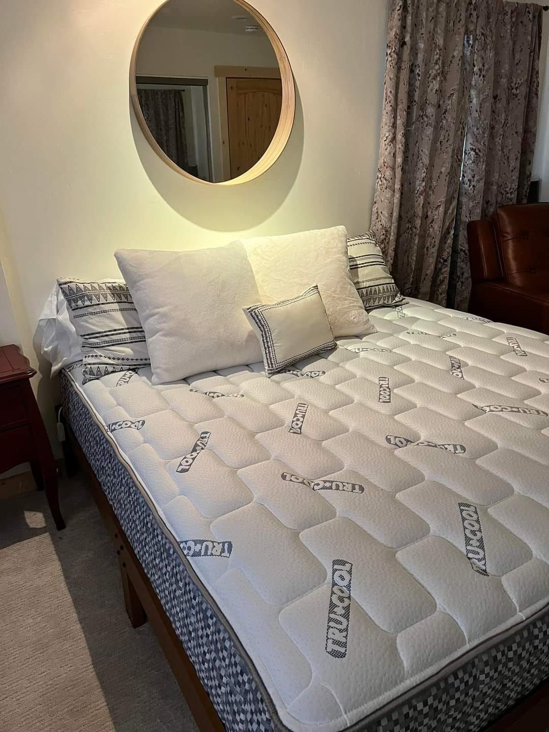 Hybrid Queen & King Mattresses Blowout Sale $10 Down