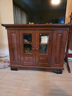 Tv stand