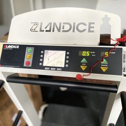 Landice L8 Executive Trainer Treadmill 