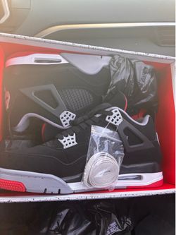 Jordan 4s never worn