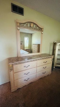 5 Piece Bedroom Set MUST TO BY 9/13