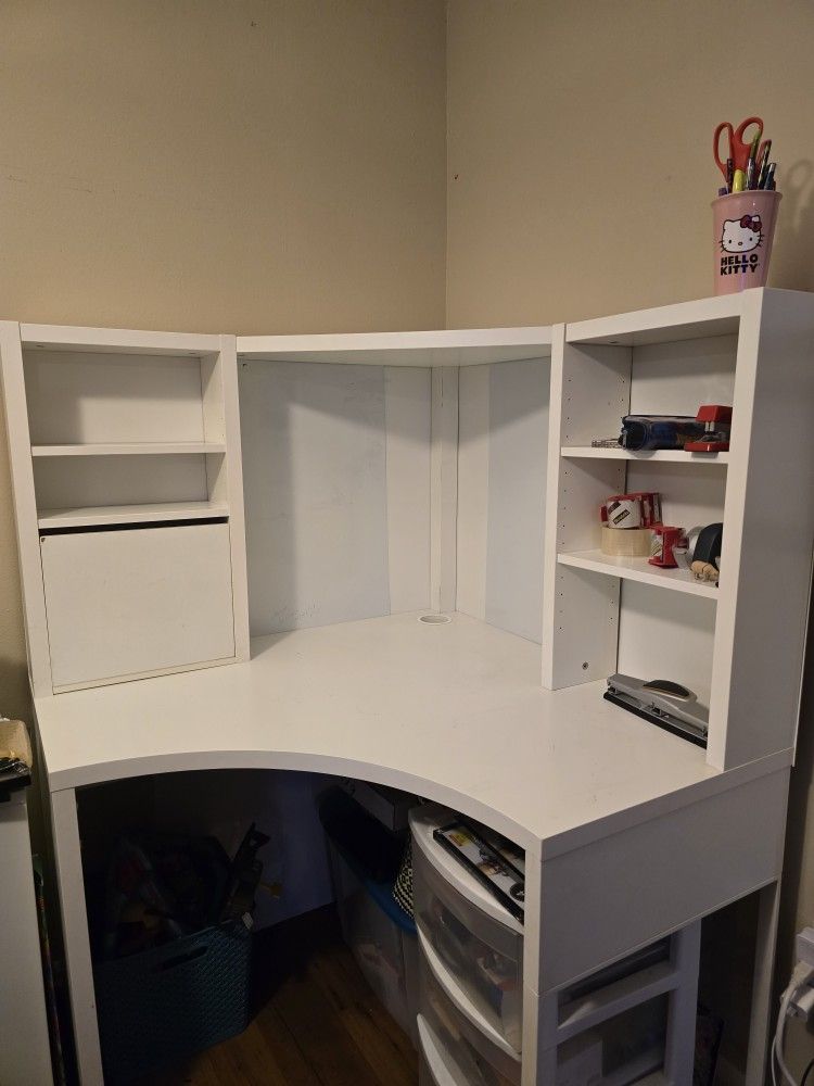 Corner Desk