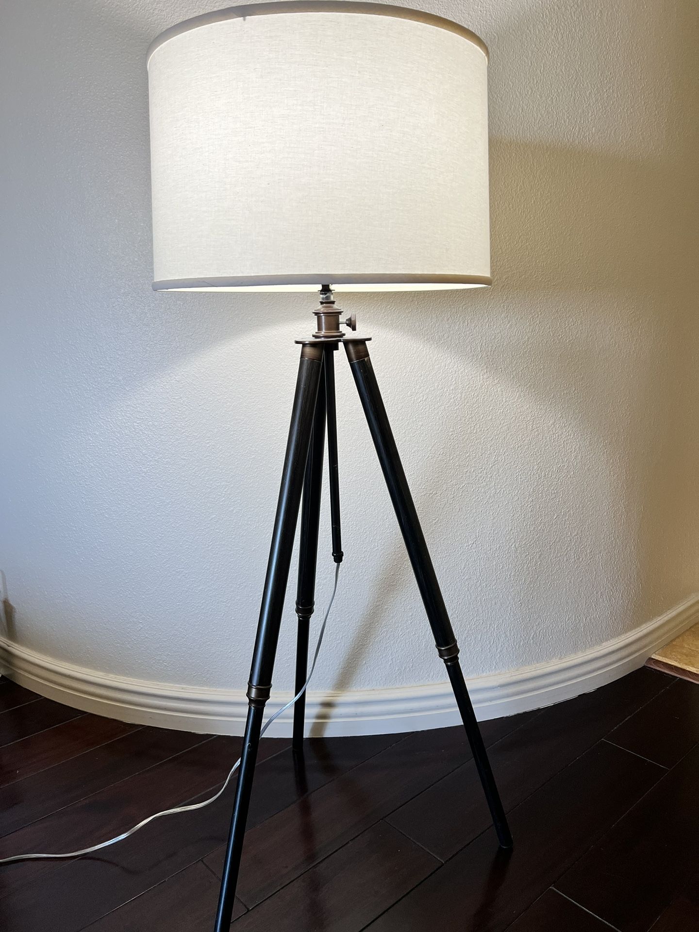 Telescope Stand Floor Lamp LED Bulb