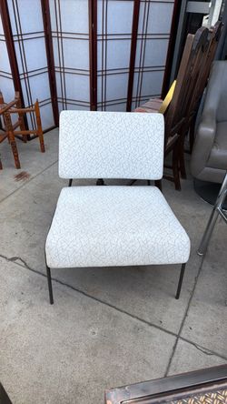 West Elm 🌳 modern style Club Chair very comfortable