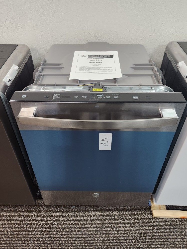 24 in. Built-In Tall Tub Top Control Fingerprint Resistant Stainless Steel Dishwasher w/3rd Rack, Bottle Jets, 50 dBA