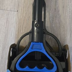 Vibrant Life Foldable Plastic Spring Action Pooper Scooper for Dogs - Black/Blue