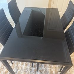 Dining Table And 3 Chairs 