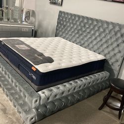 Lovely Bed Frame! $1,099! Easy Financing! ✨✅