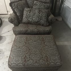Lounge Chair With Ottoman