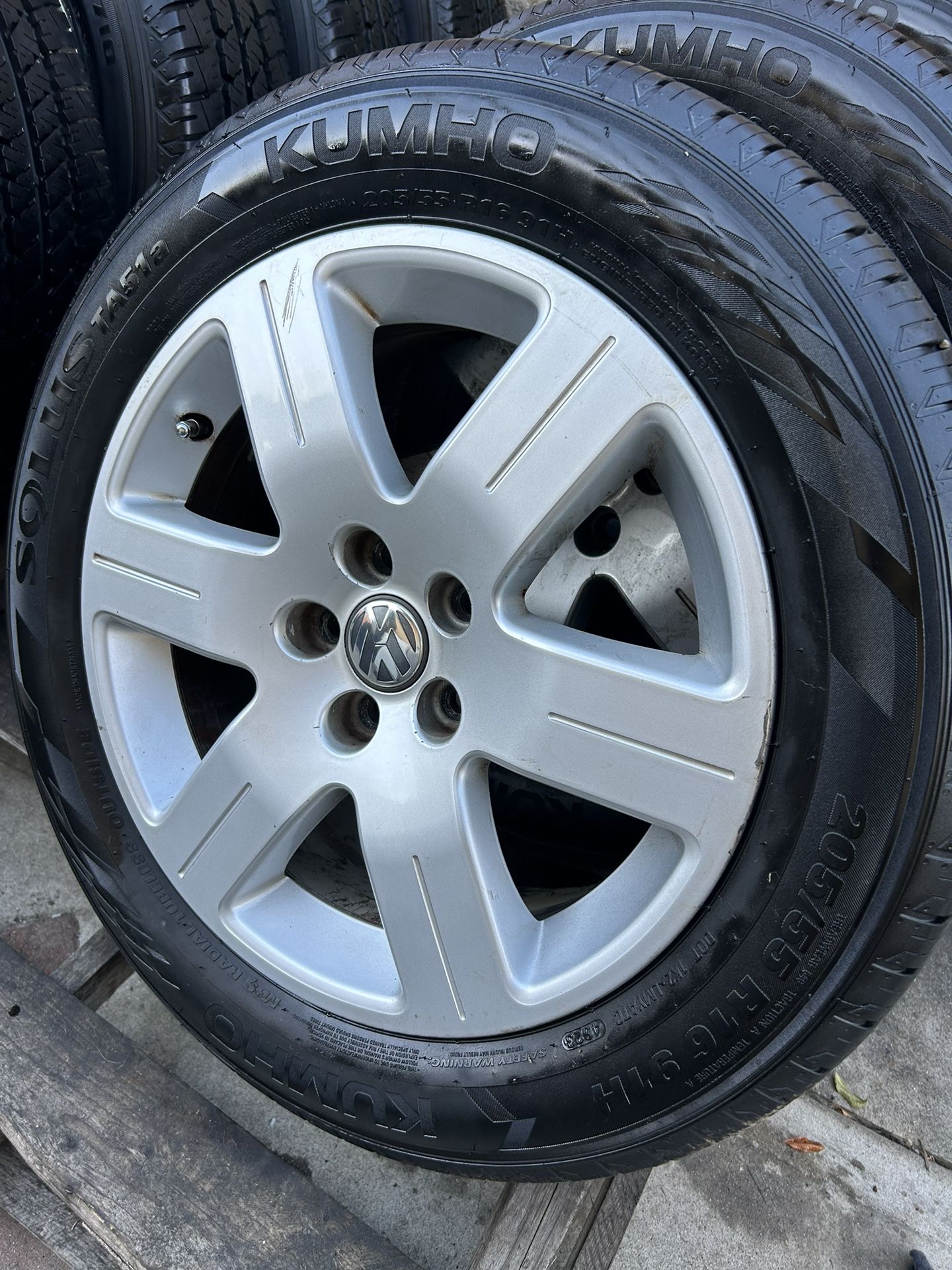 4- KUMHO SOLUS RADIAL SPORT