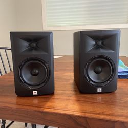 JBL LSR305 Pair