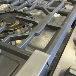 Samsung 30in / 36in Cooktops Gas Open Box up to 50% off MSRP