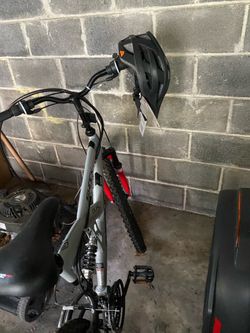 Bike w/ helmet & lock
