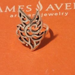 Retired James Avery Silver ring Dove in Flight excellent condition size 6 cash only