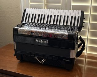 Roland Accordion Fr8x