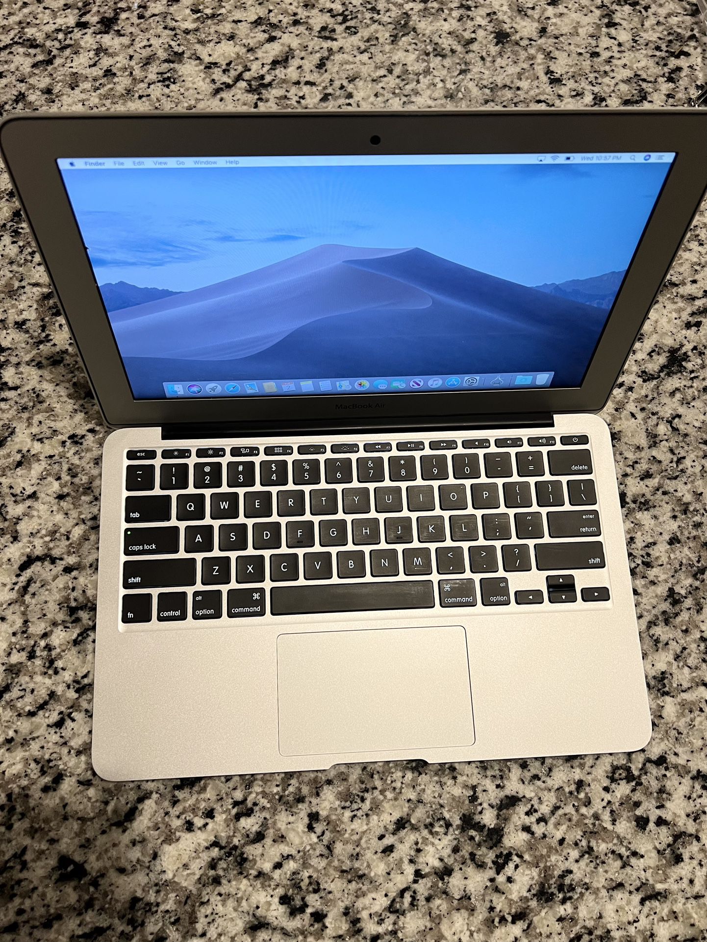Apple 2014 MacBook Air 11- Inch 1.4 Ghz I5 4GB/121 SSD Laptop