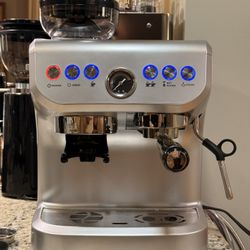 Espresso Machine and Burr Grinder With Pro Barista Steam Wand For Lattes, Cappuccinos, Mochas, Americanos and more.