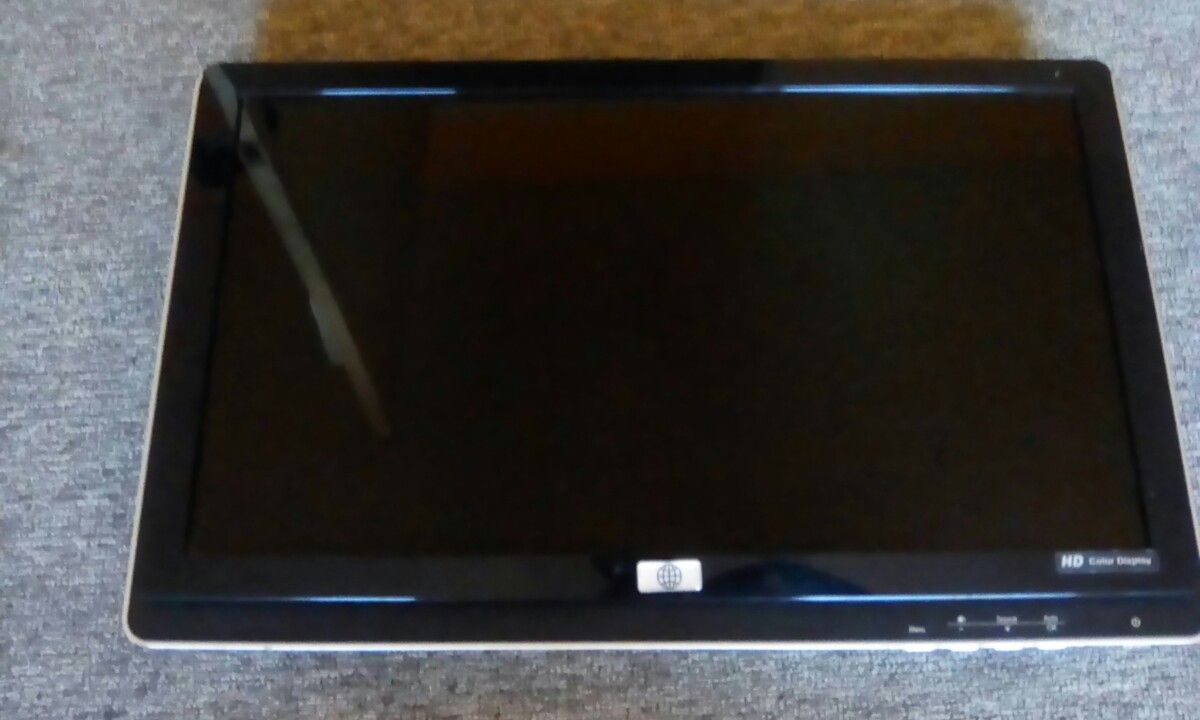 20" LCD HD MONITOR, DVI, D-SUB, AUX-IN PORTS