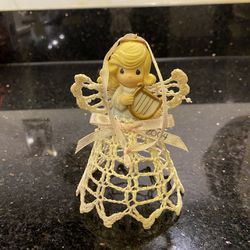 Precious Moments Christmas Ornaments Graced With Lace 2004 Angel with Harp Gift