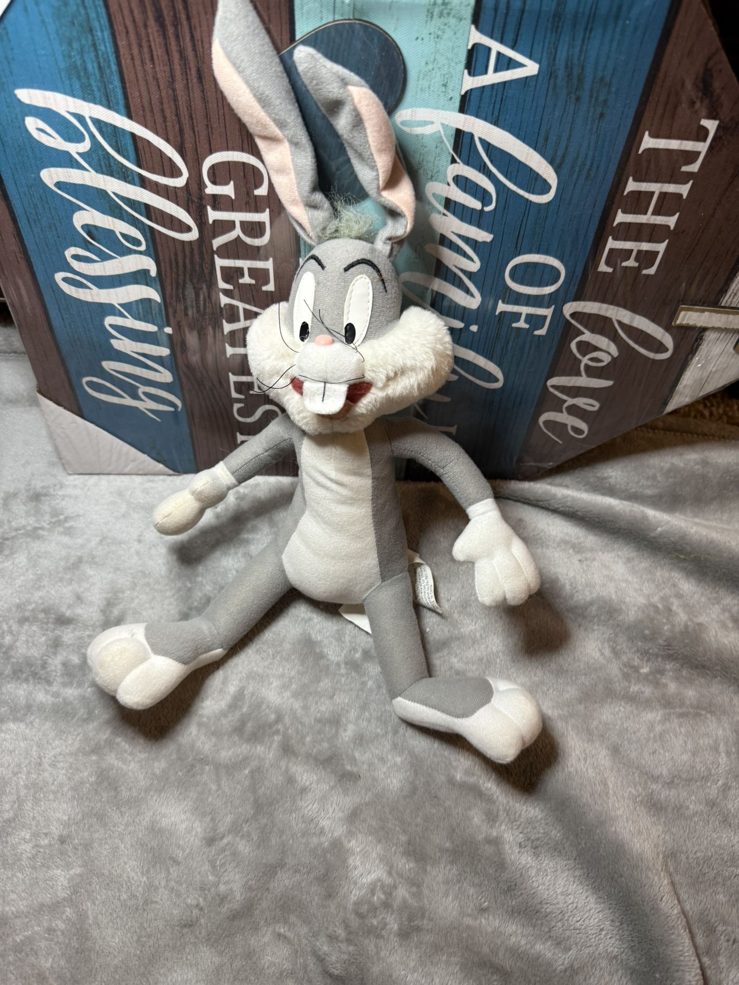 Bugs Bunny Looney Tunes plush 12" Warner Bros. 1998 In very good condition